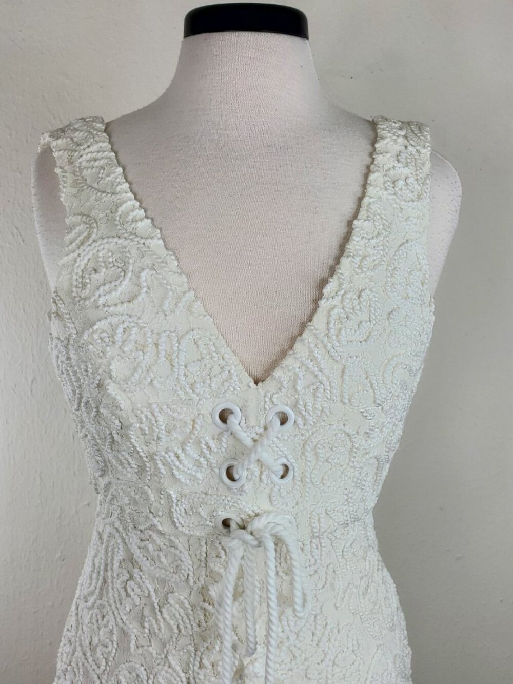 BCBGMaxazria Evanna Front Lace-Up Corset Sleeveless Floral Lace Dress Size 0